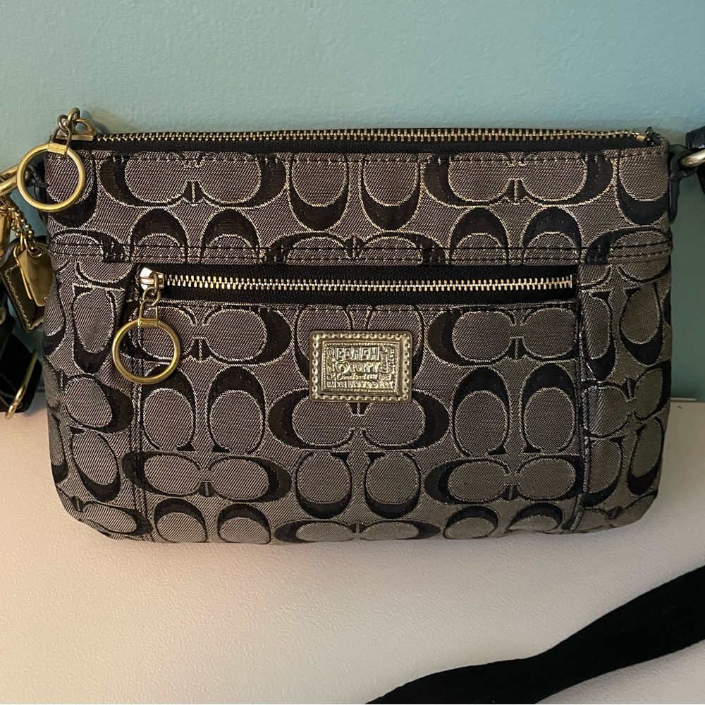 Coach poppy crossbody